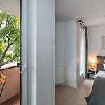 Riverfront 2bd Old Town By Domvia Appartamento Kaunas