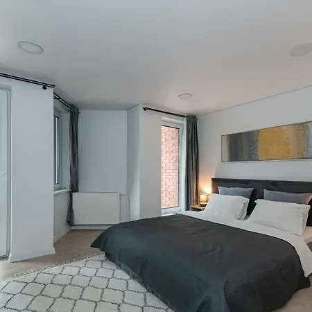 Riverfront 2bd Old Town By Hostlovers * Kowno