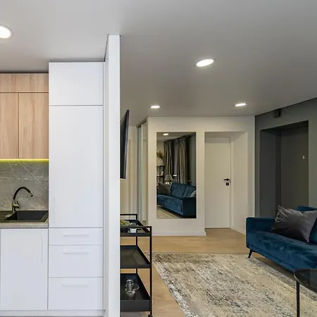 Riverfront 2bd Old Town By Hostlovers * 카우나스