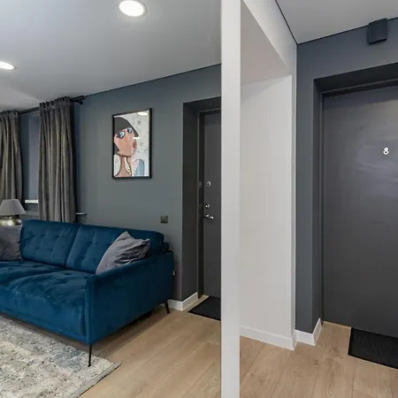 Riverfront 2bd Old Town By Hostlovers