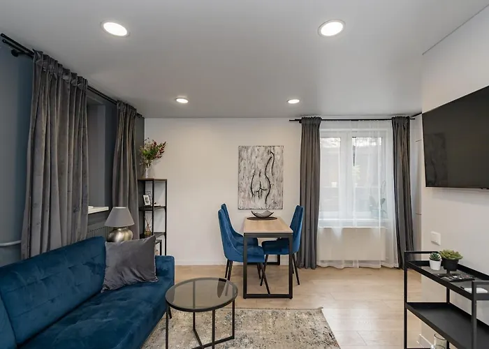 Riverfront 2bd Old Town By Domvia Apartament