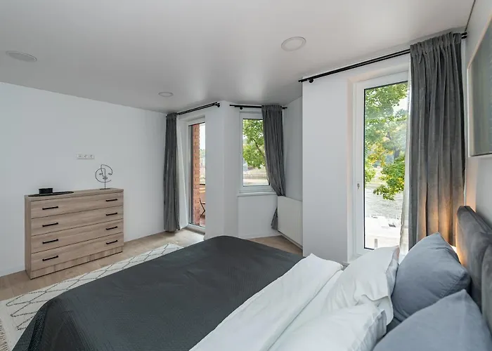 Apartmán Riverfront 2bd Old Town By Domvia