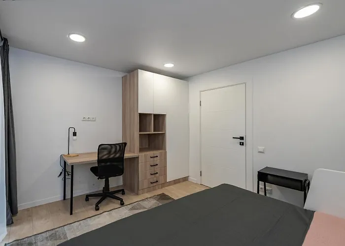 Riverfront 2bd Old Town By Domvia * Kowno