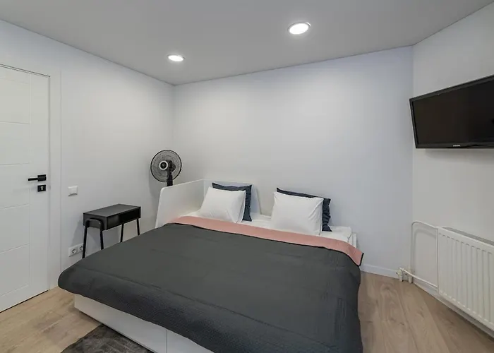 Apartament Riverfront 2bd Old Town By Domvia *