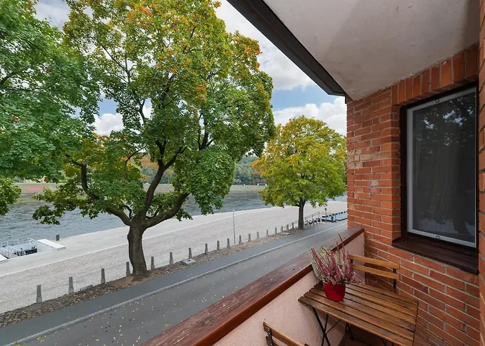 Apartament Riverfront 2bd Old Town By Domvia Kowno