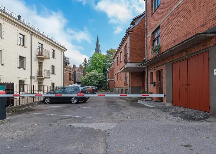 Riverfront 2bd Old Town By Domvia Apartament Kowno